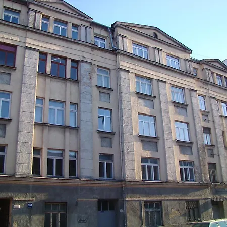 Elegant Apartment *